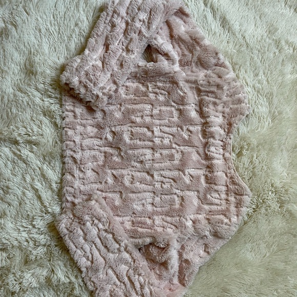 H&M faux fur sequin cropped light pink round neck sweater size 4 - Picture 3 of 9